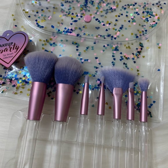Other - 7 pc Pro Crystal Makeup Brushes Kit